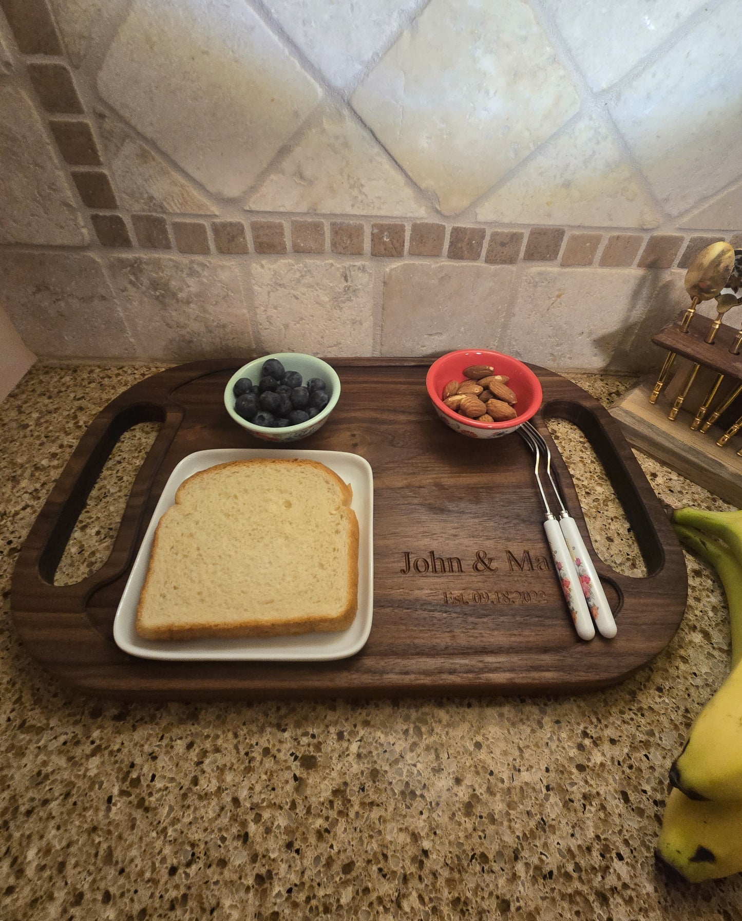 Face Grain Walnut Cutting Board / Serving Tray with Handle