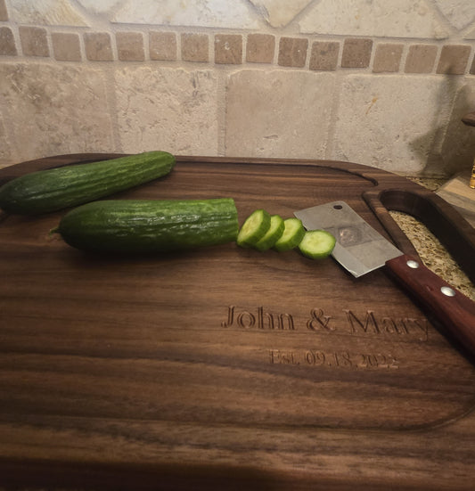 Face Grain Walnut Cutting Board / Serving Tray with Handle